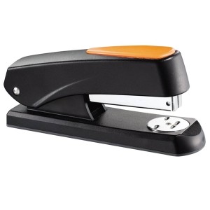 O Grampeador de Mesa Universal A17 Preto Maped é a escolha perfeita para quem busca praticidade, resistência e eficiência no dia a dia